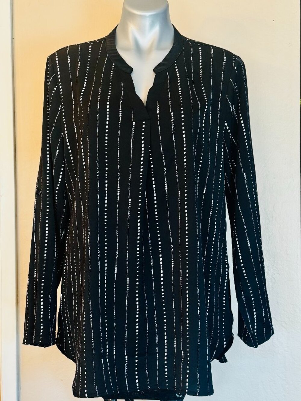 Timeson XL Women's Top Black White Geometric Print Long Sleeve Mandarin Collar